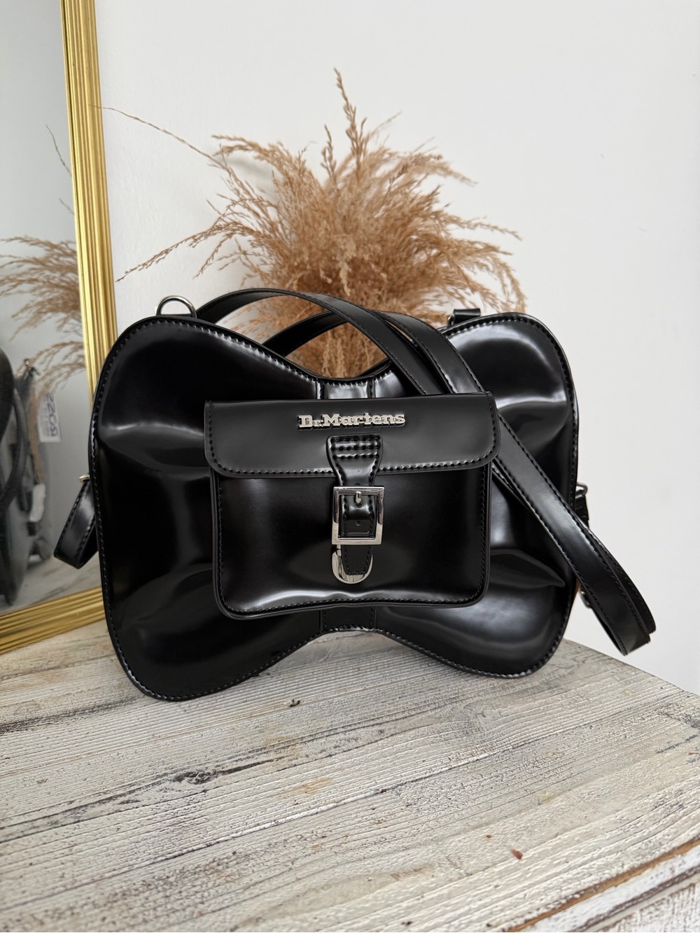 Dr. Martens bow bag